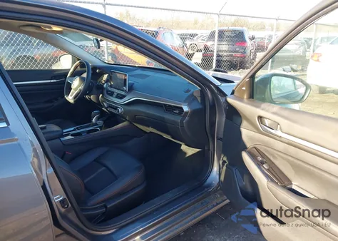 2025 Nissan Altima Sr Fwd z USA, uszkodzony, nr VIN 1N4BL4CVXSN324017